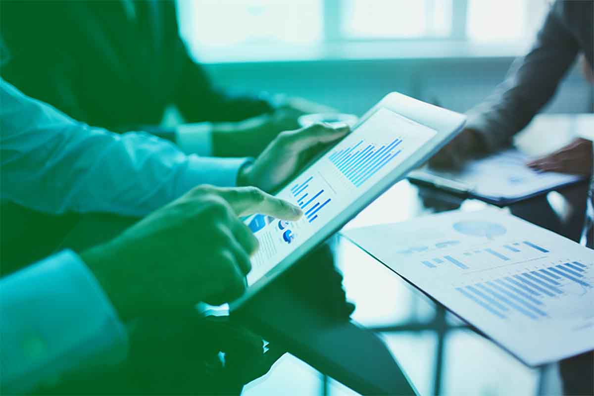 11 wesentliche Compliance-KPIs + Beispiele (und warum Sie diese verfolgen sollten)